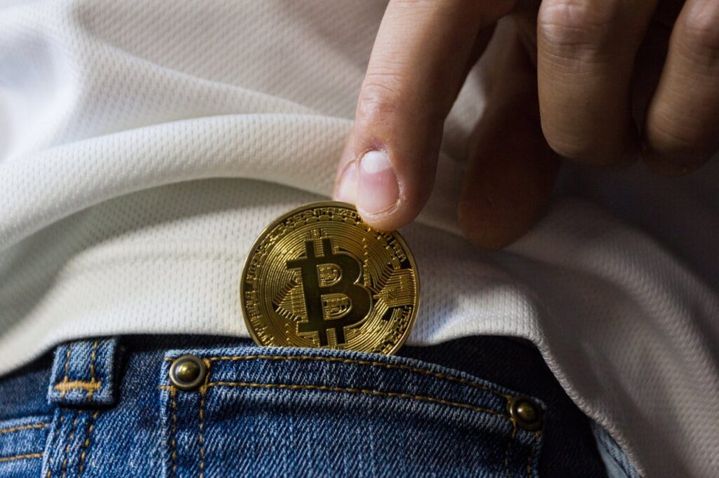Kryptowährungen Bitcoin in der Tasche Krypto-Börsen im Überblick – So findest du die richtige Plattform